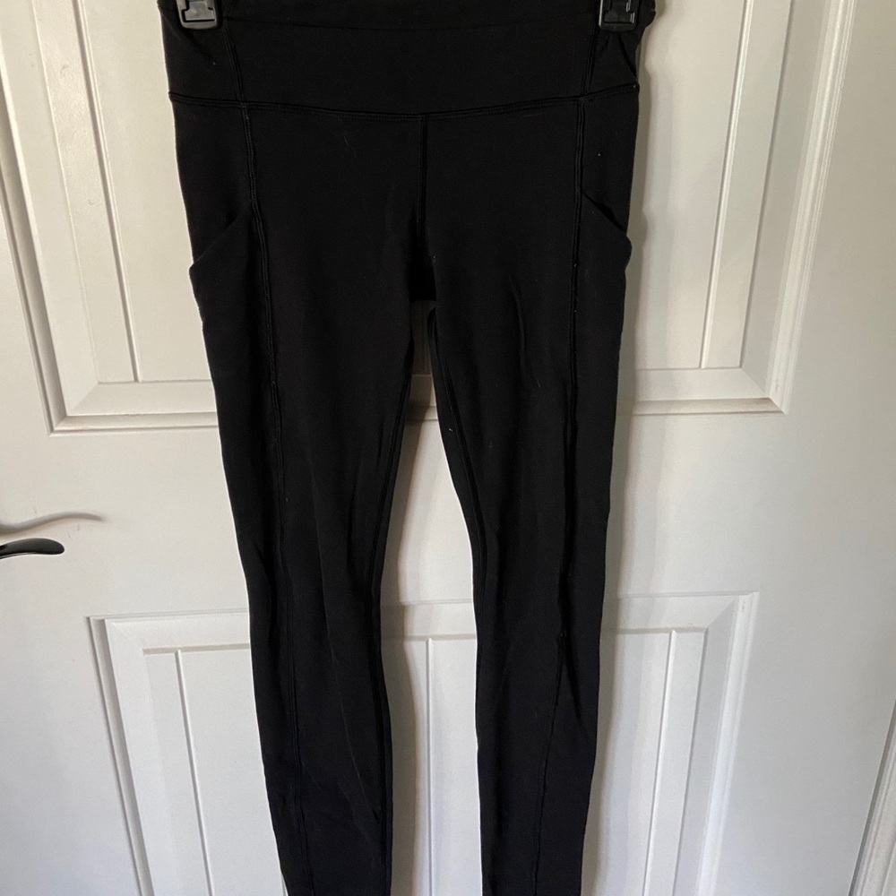 Black Lululemon Leggings with pockets